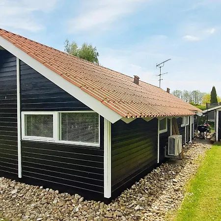 Luxury Retreat On Als - By Traum Sarup