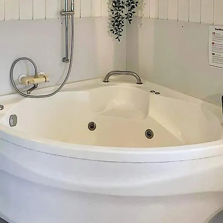 Luxury Retreat On Als Sarup