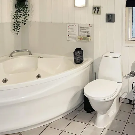 Luxury Retreat On Als Semesterbostad *