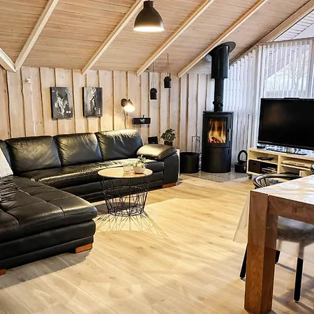 Luxury Retreat On Als Semesterbostad